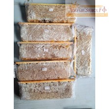 Мёд в сотах безрамочный (с ульев Варре)